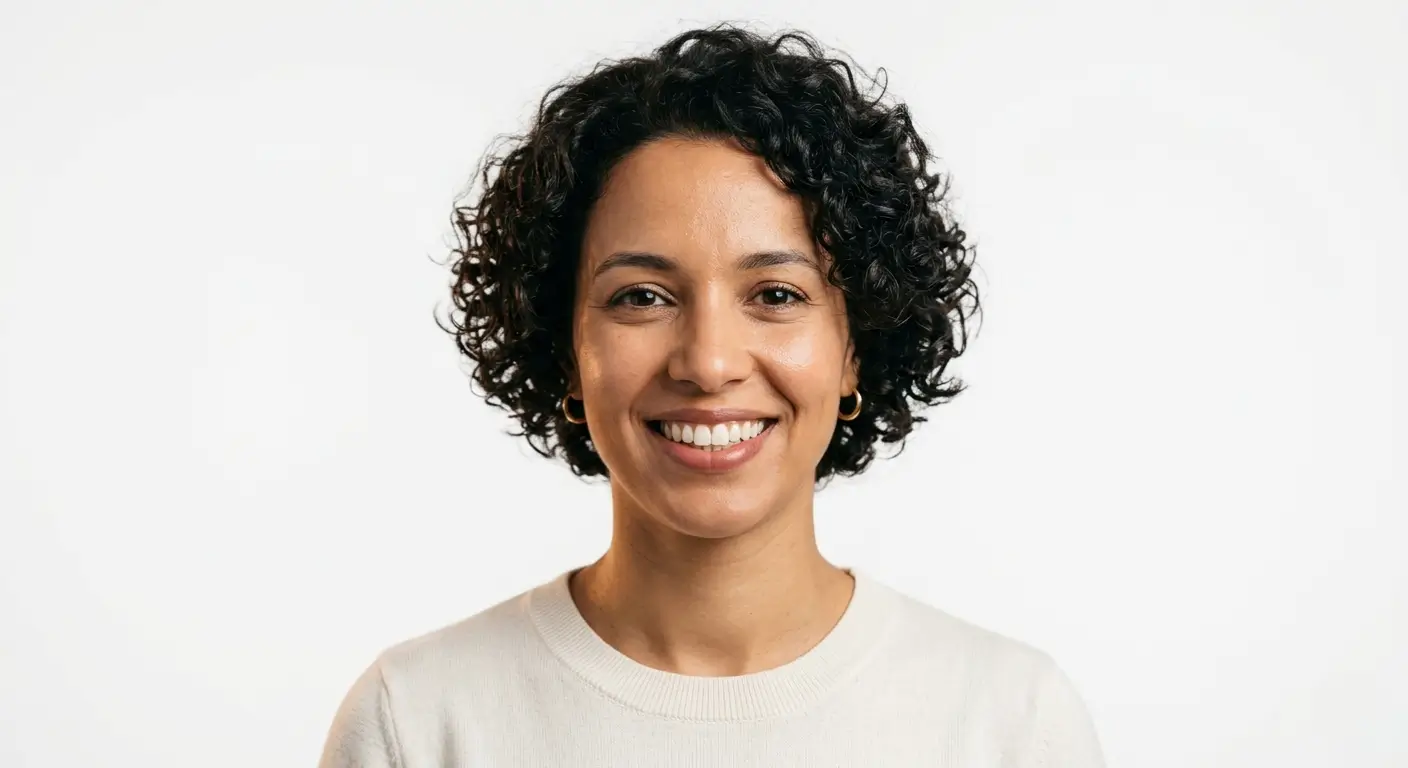 Patiente souriante au Mikou Dentaire, Casablanca